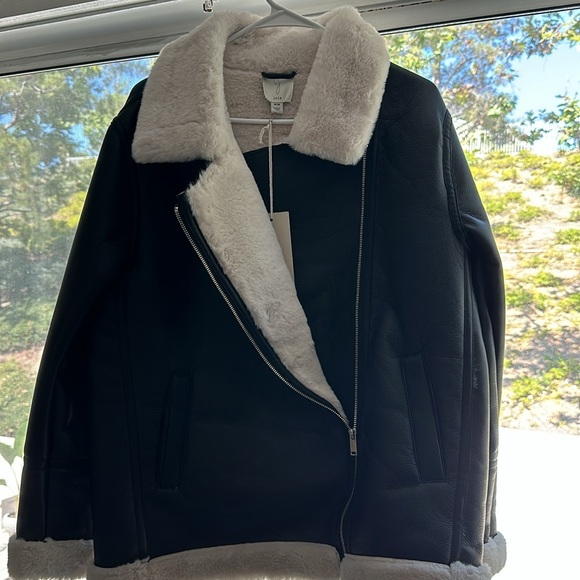 Coat - Picture 4 of 4